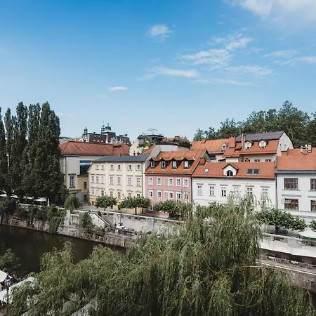 Apartman Romantic Jump Overlooking River, Free Parking